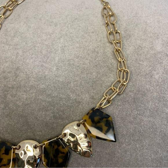 BELLA Jack goldtone tortoiseshell and hammered gold teardrop necklace - Picture 8 of 10